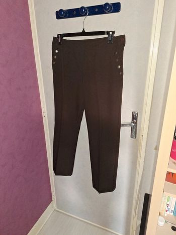 Pantalon marron blanche porte 44