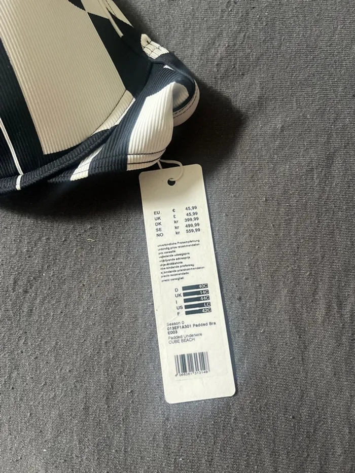 Haut maillot de bain neuf - photo numéro 3