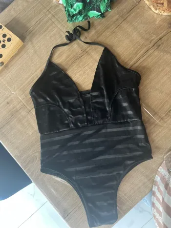 Maillot de bain 1 pièce noir