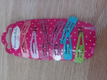 Lot 10 barrettes fille - Très bon état