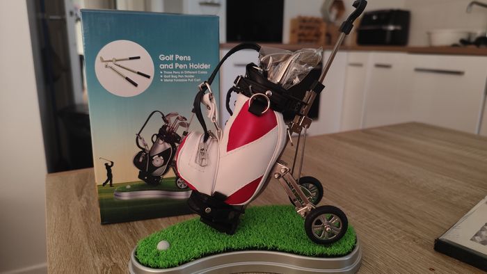 Superbe porte stylos de bureau ou autre sac de golf avec stylos neuf - photo numéro 4