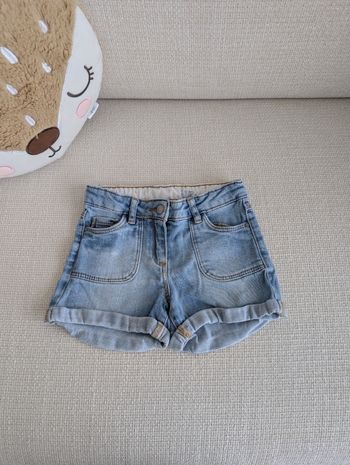 Short 4 ans