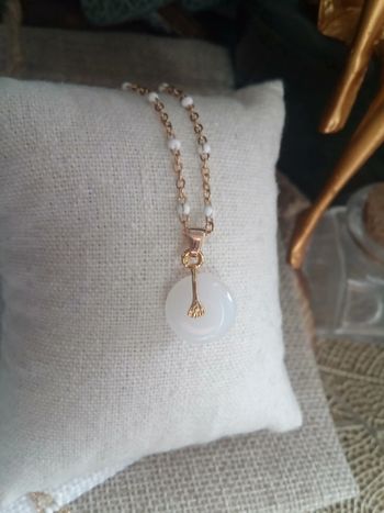 Collier pierre de jade blanc