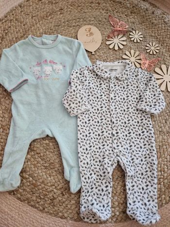 Lot de pyjamas fleurie verbaudet bébé fille 3 mois