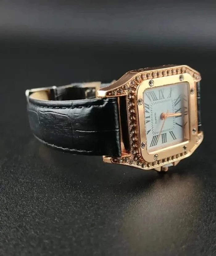 Montre carré noir, or, style vintage