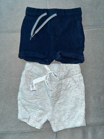 2 shorts 3 mois