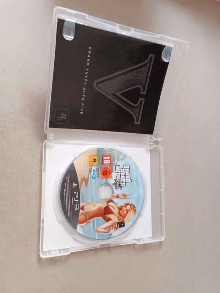 Jeu PS3 - gta 5 - photo numéro 8