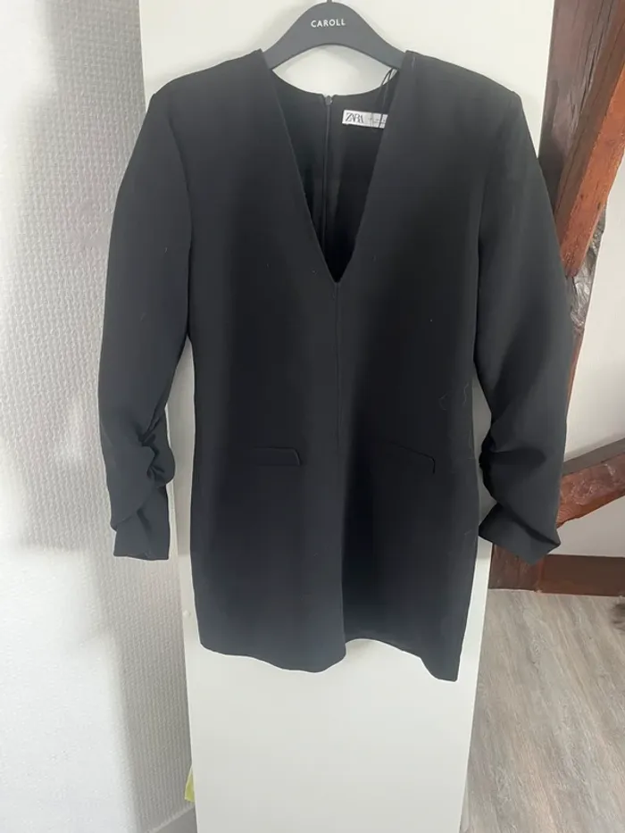 Robe tailleur - photo numéro 2