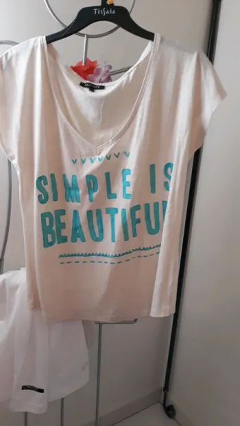 Tee shirt