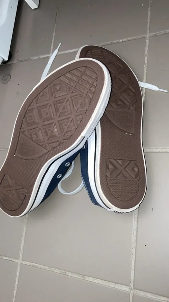 Basket converse pointure 41,5 - photo numéro 3