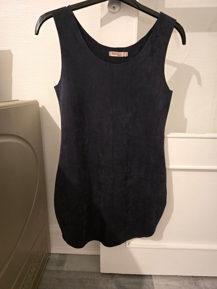 Robe pour femme taille m/L en très bon état - photo numéro 4