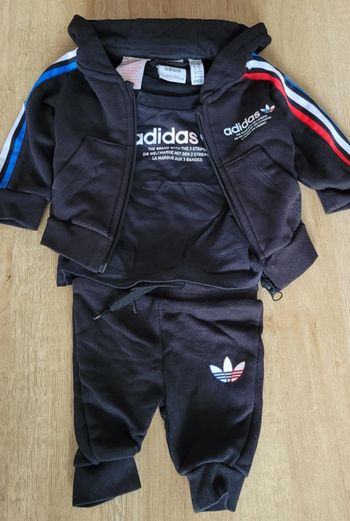 Ensemble adidas
