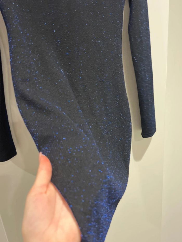 Robe dos nu - photo numéro 2