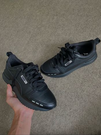 Puma Shuffle Leather noires taille 40 – comme neuves