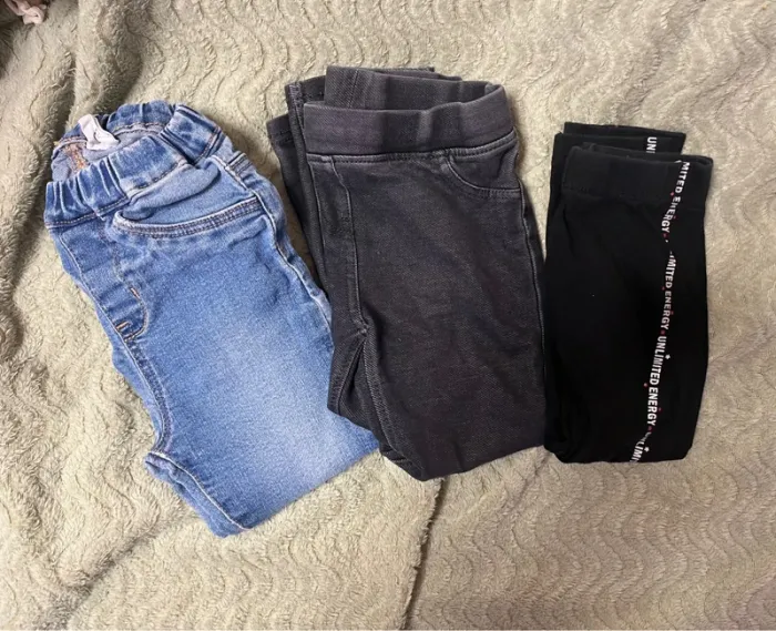 Lot de pantalons : jegging / jeans / legging 3 ans - photo numéro 2