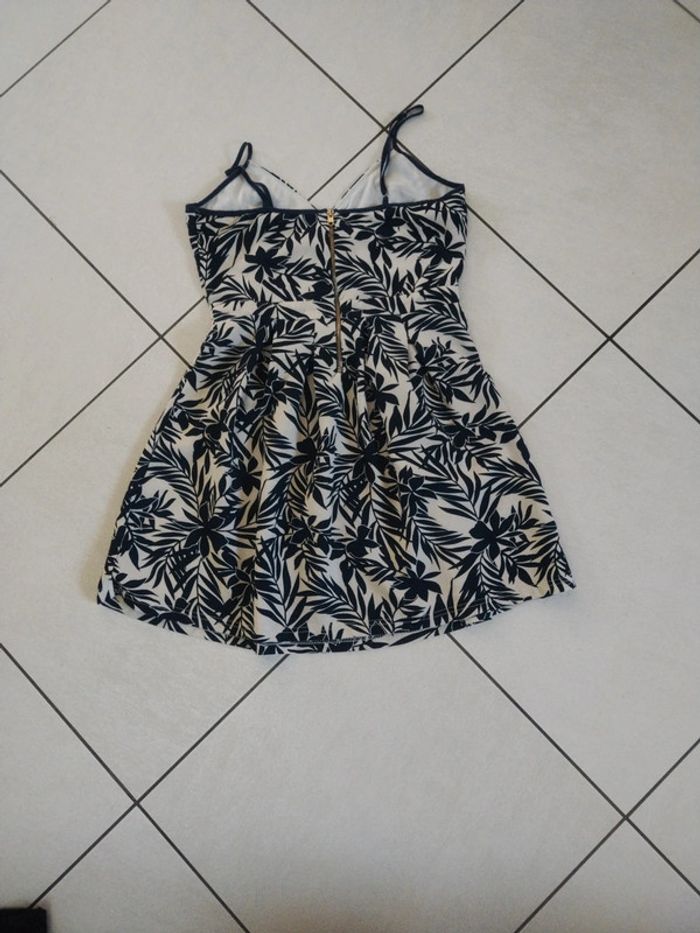 Robe courte taille 34/36 - photo numéro 3