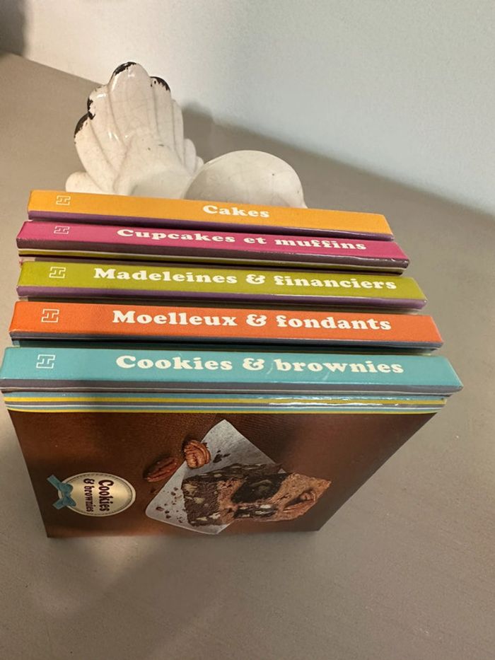 Lot de 5 livres de pâtisserie Hachette