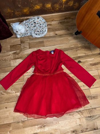 Jolie robe rouge très bon état okaidi 5 ans/110cm