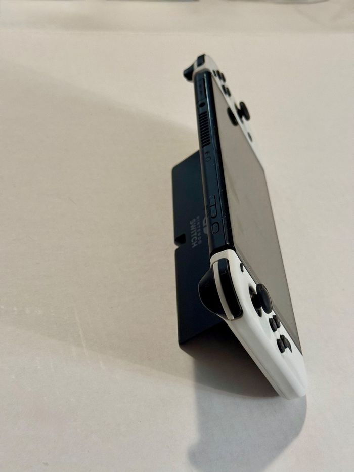 Nintendo Switch modèle OLED - photo numéro 8