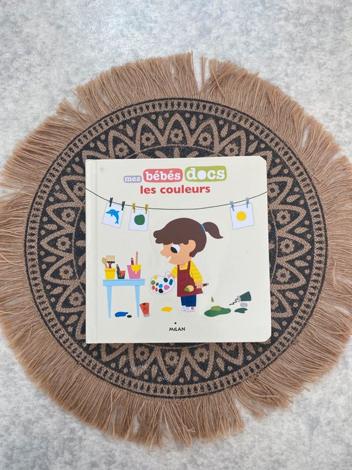 Livre mes bébés docs les couleurs