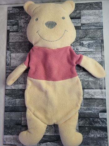 Range pyjama winnie l'ourson 52 cm 