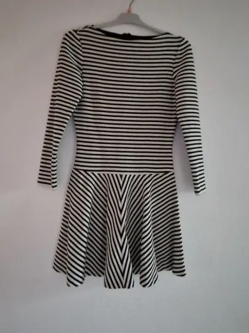 robe zara fille M 16-17ans