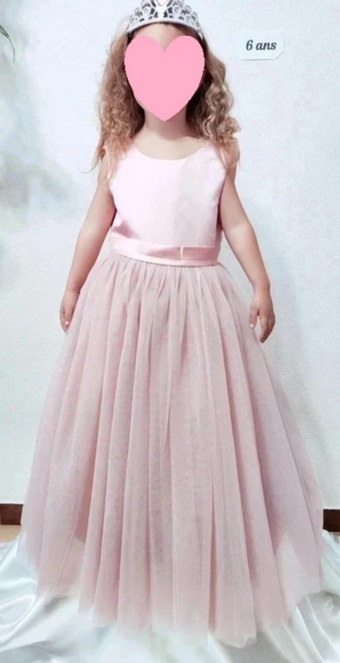 Magnifique robe NEUVE de cérémonie petite fille taille 6 ans - photo numéro 3