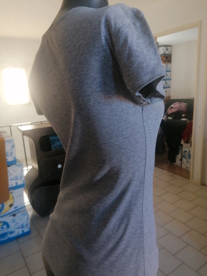 T-shirt taille s - photo numéro 2