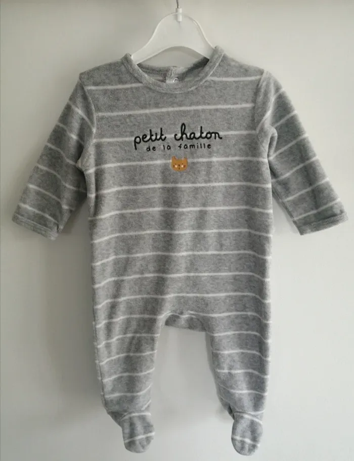 Pyjama kiabi gris et blanc couleur mixte