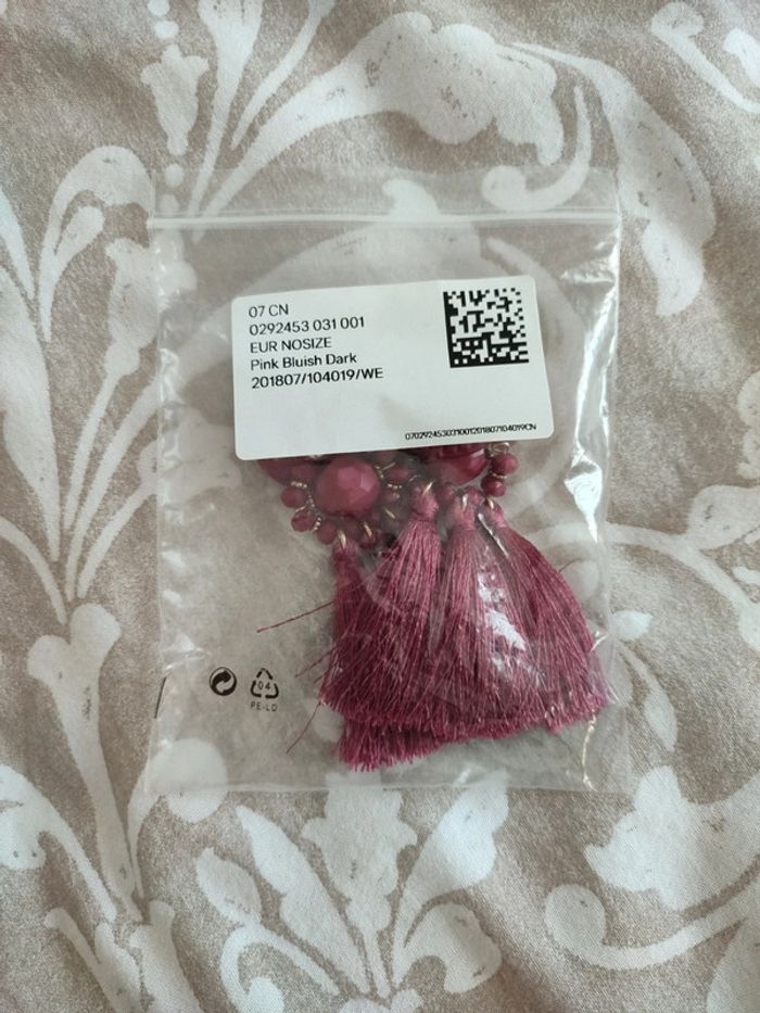 Grandes boucles d'oreilles pompons - photo numéro 3
