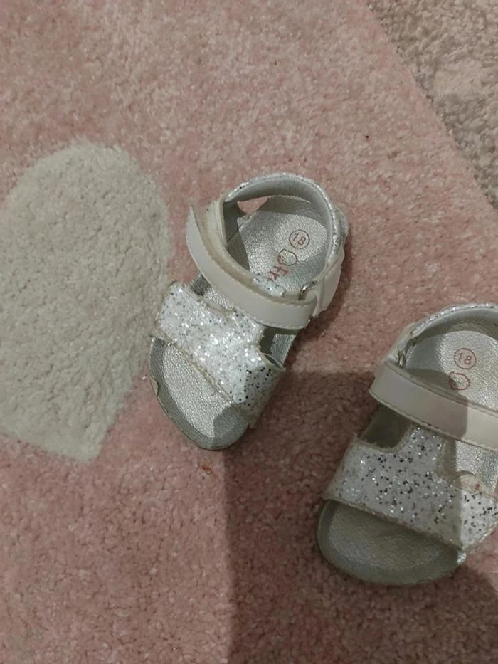 Sandale t 18 - photo numéro 3