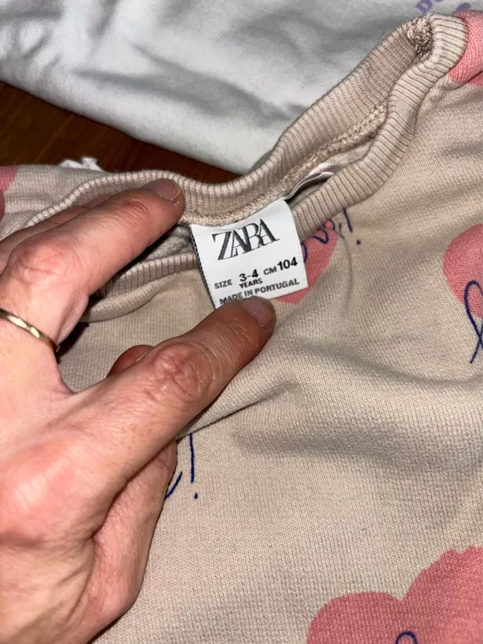 Lot vêtements fille 4 ans - photo numéro 8