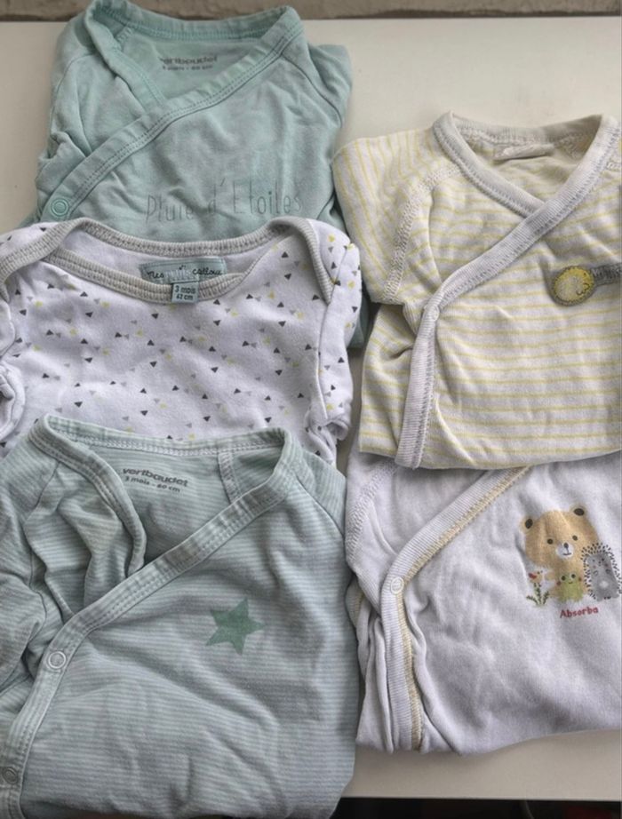 Gros lot de 52 pièces - à l’UNITÉ - naissance - 3 mois - mixte - vêtements bébé - gigoteuse - langes - photo numéro 4