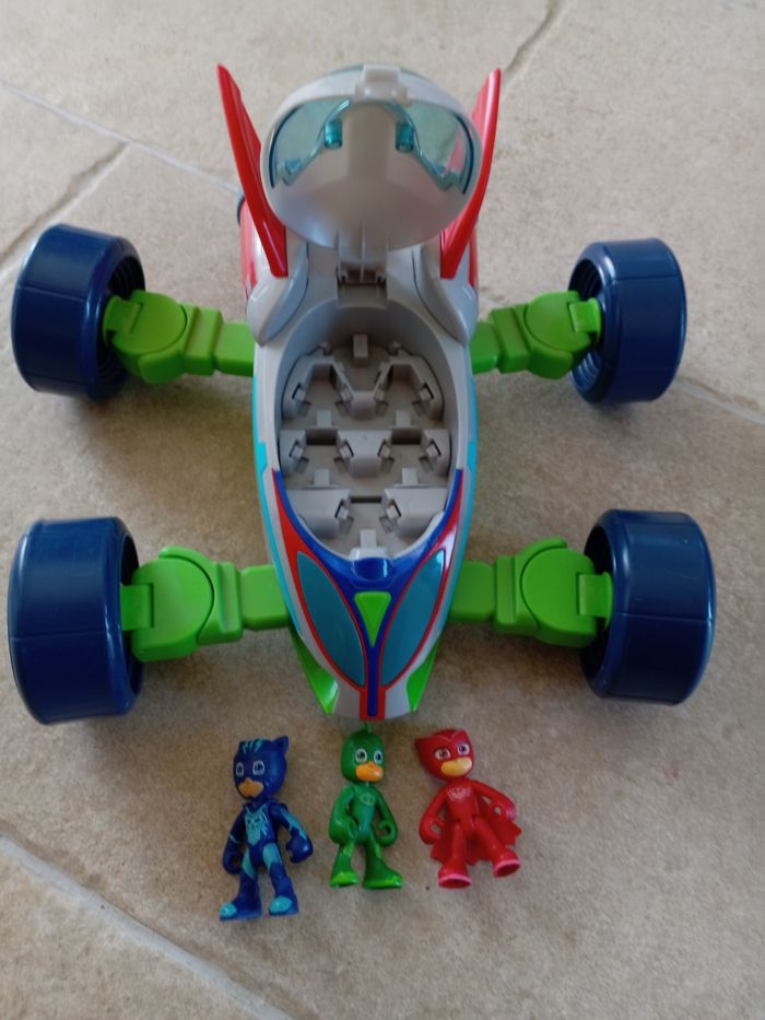 Avion pyjamasks avec carton + figurines