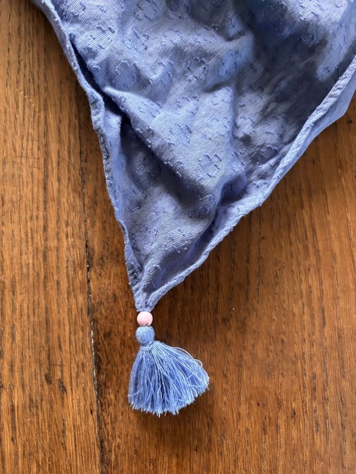 foulard enfant en coton de la marque Okaidi de couleur bleu ciel. - photo numéro 2