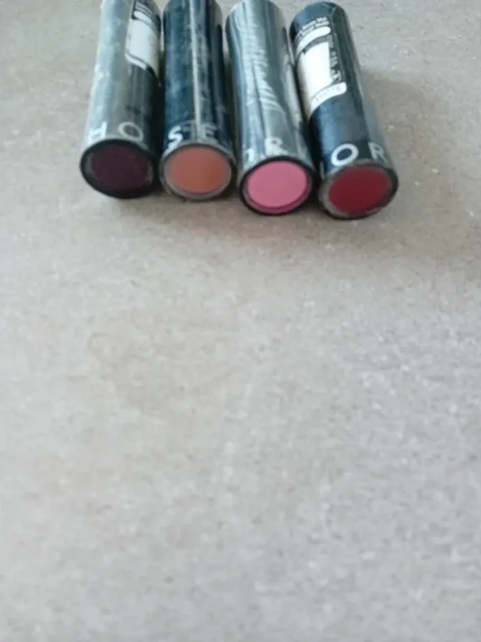 Lot de 4 rouge 15 euros à lèvre Sephora Neuf ou 5 euros à l unité - photo numéro 3