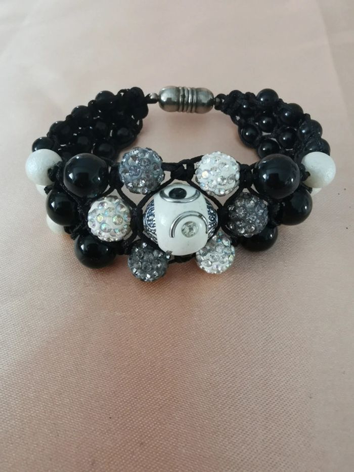 Bracelet. Noir. Gris. Blanc. Strass - photo numéro 4