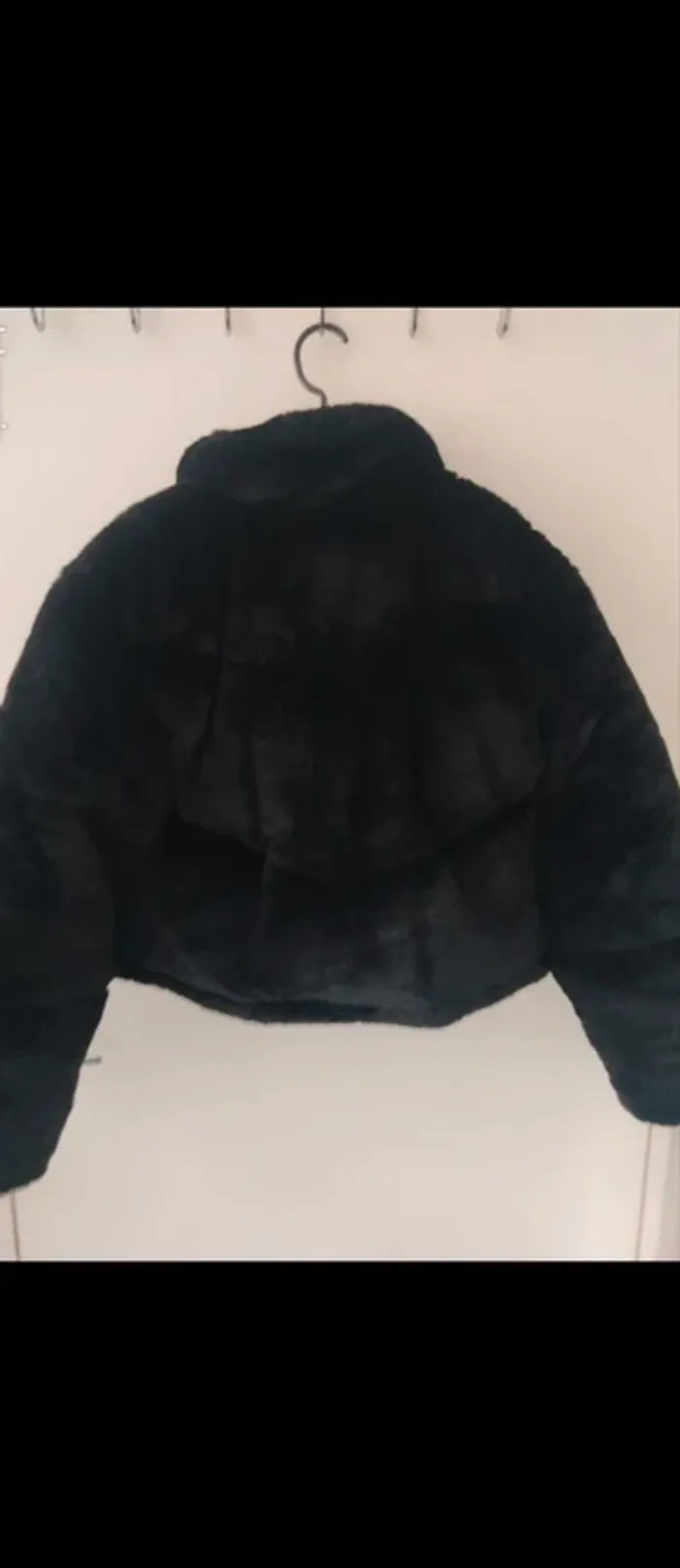 Pull&Bear manteau noir fausse fourrure taille S - photo numéro 2