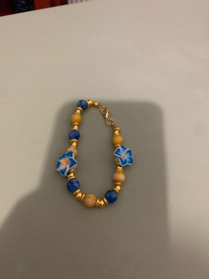 bracelet perles et fleurs