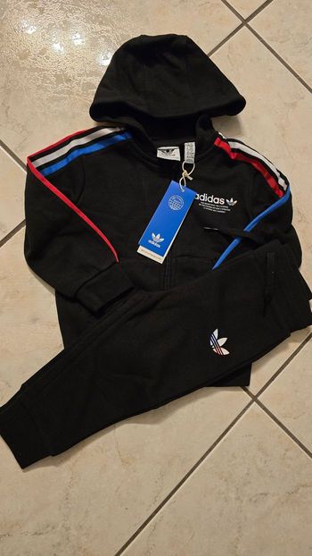 (NEUF non porté) 🏷 superbe survetement adidas 18mois garçon 🥰