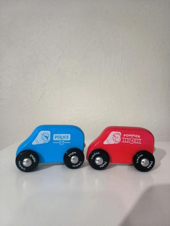 Création foulon 2 Voitures en bois police pompier