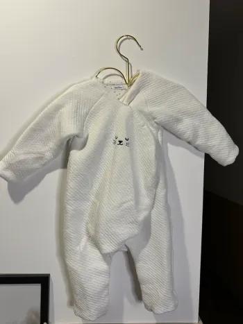 Combinaison sur pyjama boutchou 18 mois