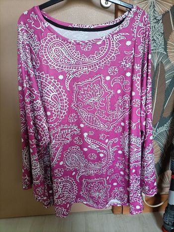 Blouse à motif fleur rose et blanc