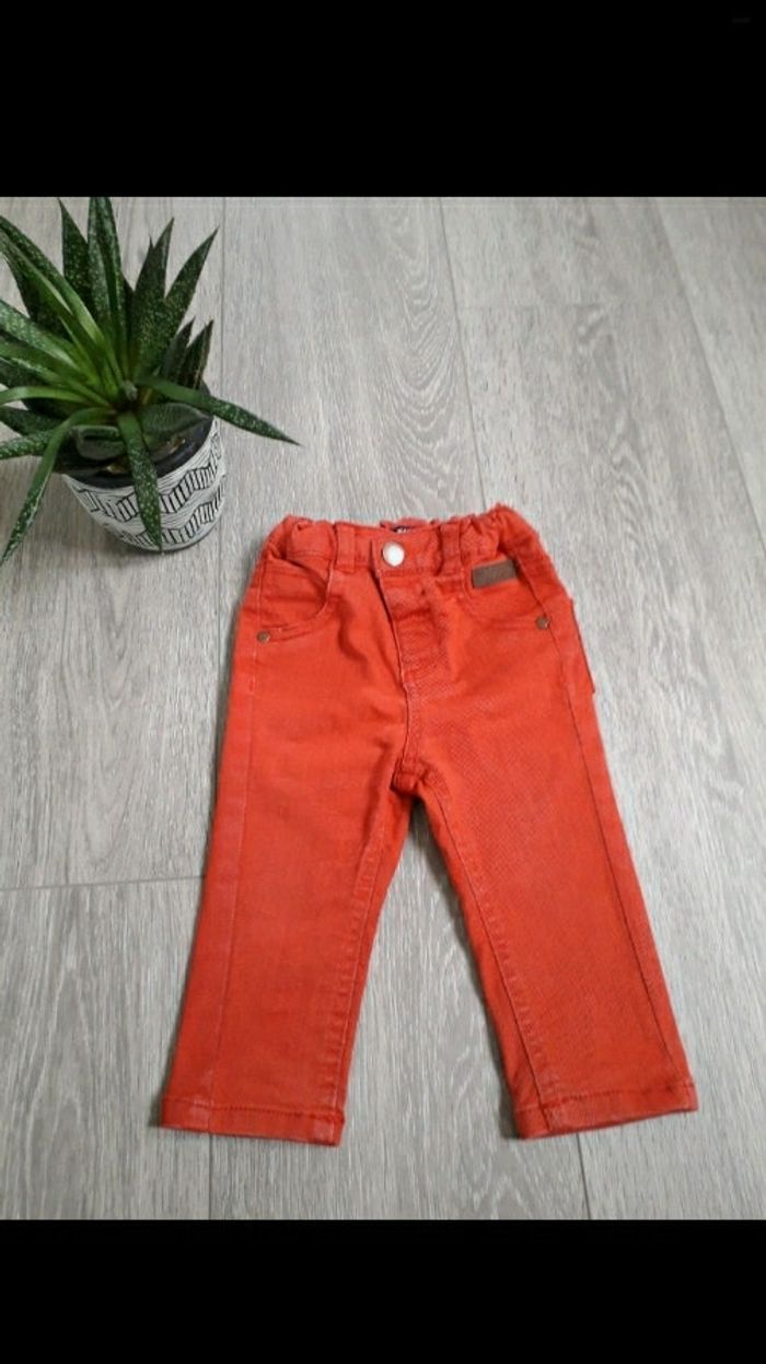 Jeans rouge kiabi 9mois