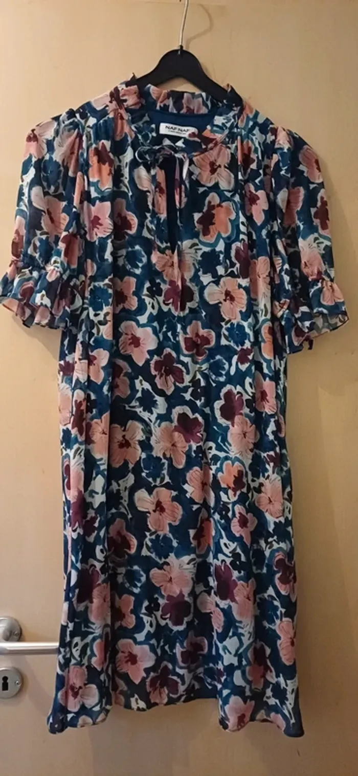 Robe courte naf naf taille 40. - photo numéro 4