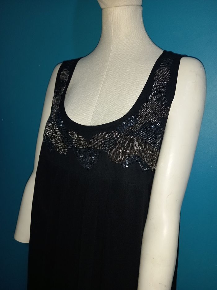 Robe avec sequins brillants - photo numéro 6