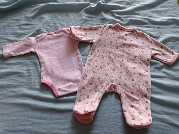 Pyjama et bodie taille 1 mois - photo numéro 3