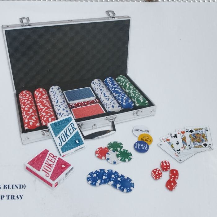 Jeu de poker dans sa valise Cartamundi Neuf - photo numéro 3