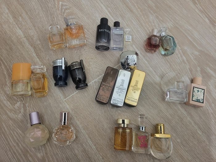 Mini parfums  22 miniatures