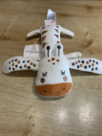 Doudou girafe DPAM - 20 cm
